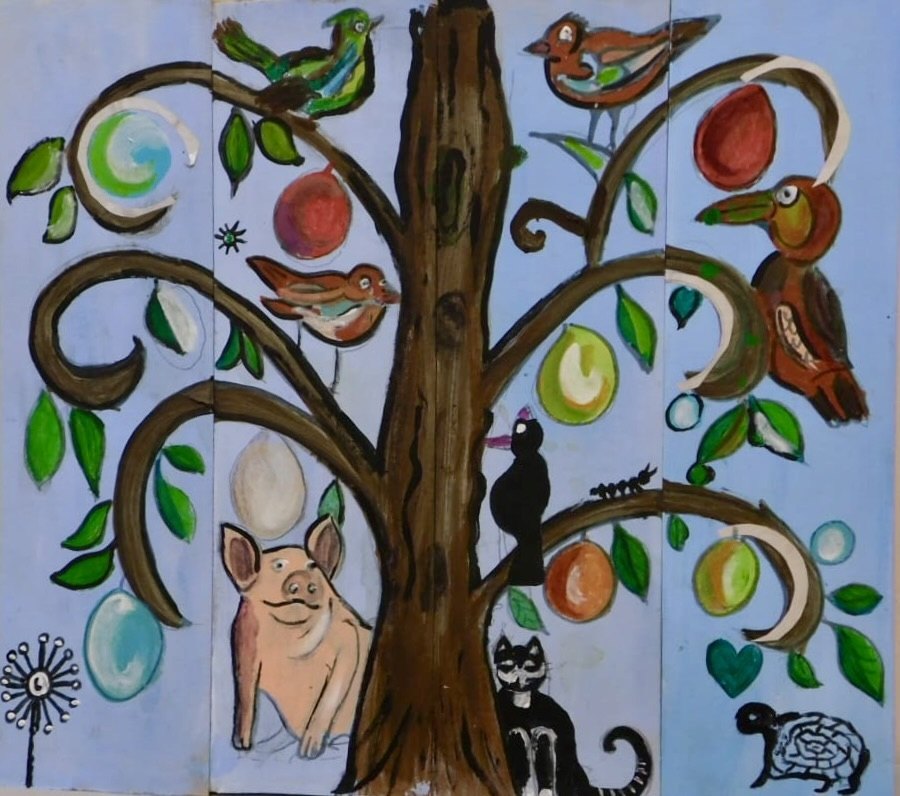 Tree of Birds and Animals von Jacqueline Enkelaar-Ashdown